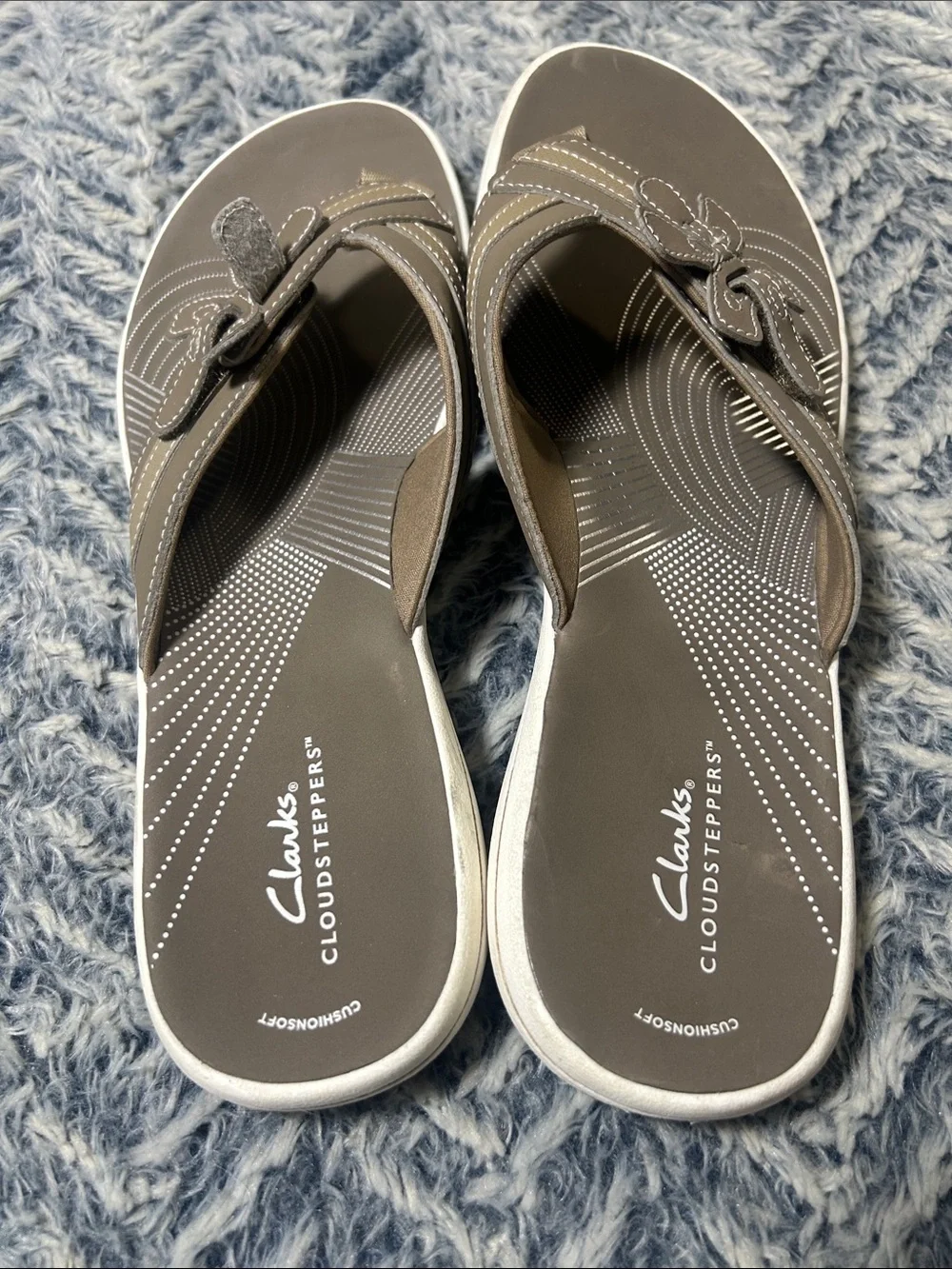 Clarks Women's Cloudsteppers Brinkley Flora Taupe Slip-On Thong Sandals